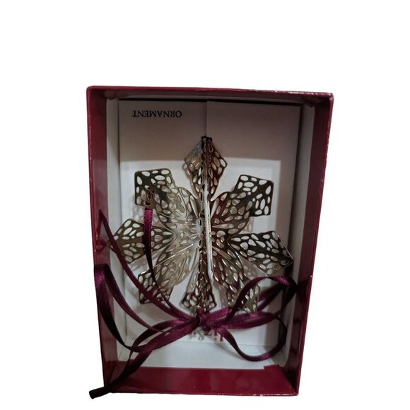 Liz & Co  Christmas Ornament silver snowflake  2007 - Picture 2 of 6